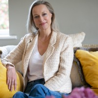 Elizabeth Laing