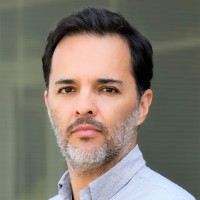 César López