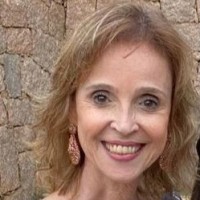 Beatriz de Melo Palacine Carvalho