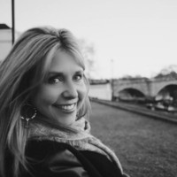 Suzanne Franks