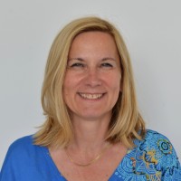 Iris Dežman