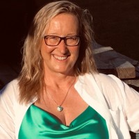 Tracy Cromwell