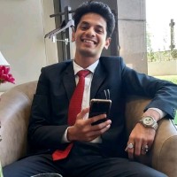 Shreyas R. Kakade