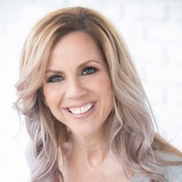 Lesley Dyer