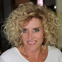 Nikki West