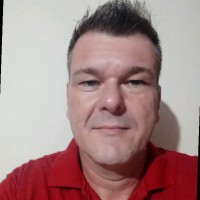 Elton Jones De Antoni Hubner