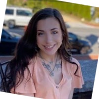 Nicole Buccelli, Ba
