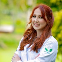 Júlia Vasconcelos