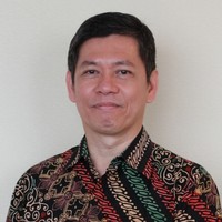 Husin Widjaja