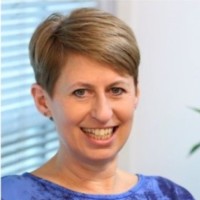Nina Hasinski, Ma Acil