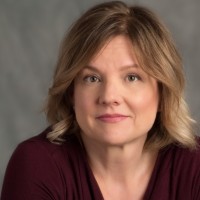 Karin Mckie, Mfa