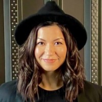 Julia KounlavongJulia Kounlavong is an Influencer