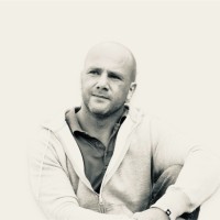 Robert Zern