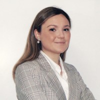 Laura L.