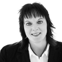 Vicki (Johnson) Schmitz