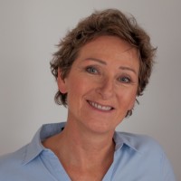 Angela Dinter