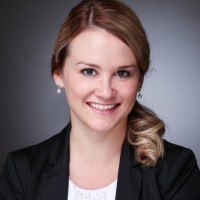 Dr. Veronika Straub