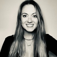 Allison Voelker, Rid