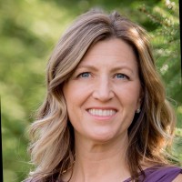 Tracy Hennes