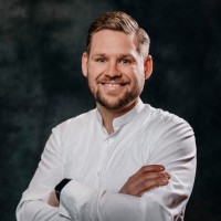 Niko Mau
