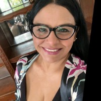 Vanessa Saenz 🆚