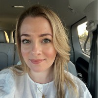 Claudia Lyons