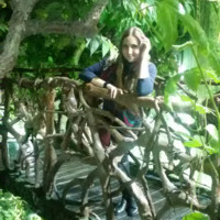 Анна Леонова