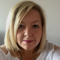Debbie Hayes