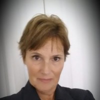 Sue Lyons