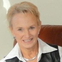 Loralee Phenis