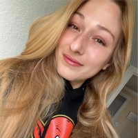Kelly Laschi