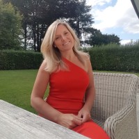 Valérie De Coster