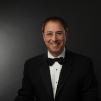 Robert Olivia