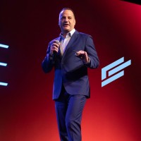 Eric Simone 🏢✈🚄🚚