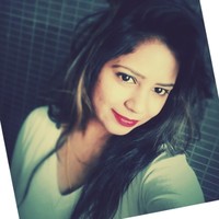 shikha dhasmana