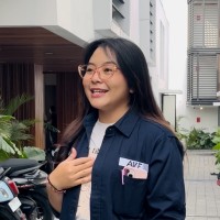 Komang Ayu Suryaningrum