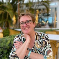 Karin van der Velden