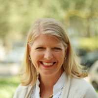 Lisa Dierbeck