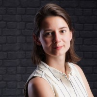 Nikki Van Der Waal