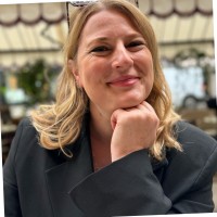 Melanie Van Der Raaij