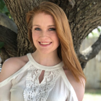 Nicole Dyer