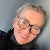 Nina Carlsen-Hormozi