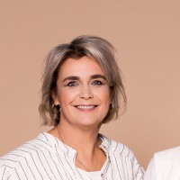 Fiona Bakker