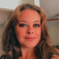 Nicole Holland
