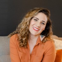 Lindsay Hurst