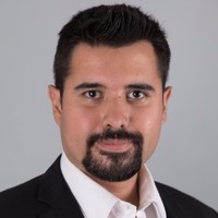 Carlos Flores