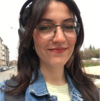 Esra Kalfa