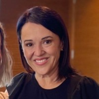 Helen Skelly