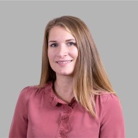 Marie Charames, Cwma