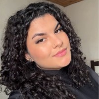 Estéfani Radoski de Oliveira